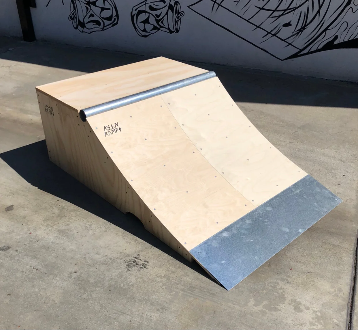 Keen Ramps 18" x 3' Quarter Pipe - Image 3