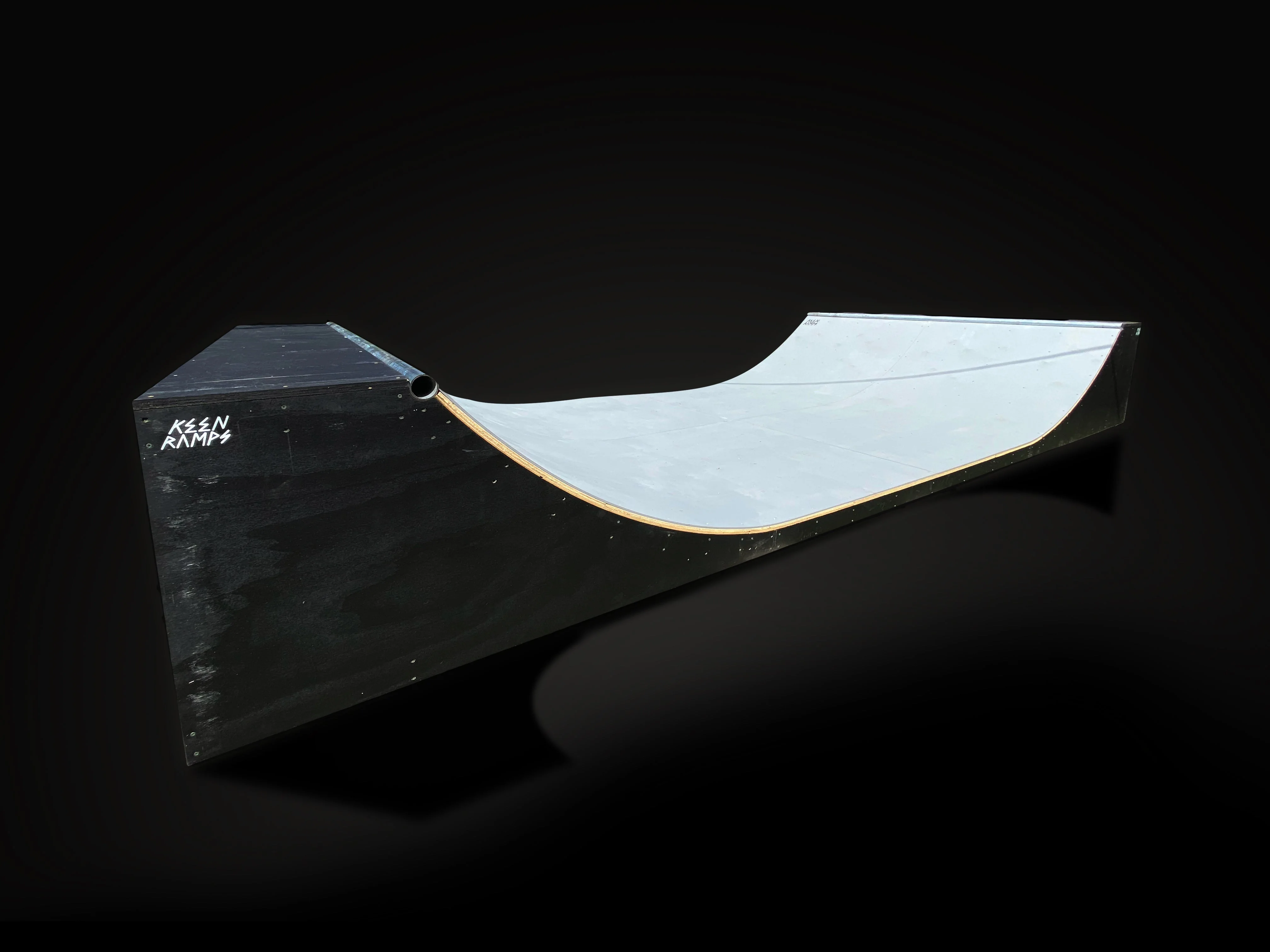Keen Ramps 2.5' X 8' Mini Half Pipe - Image 2