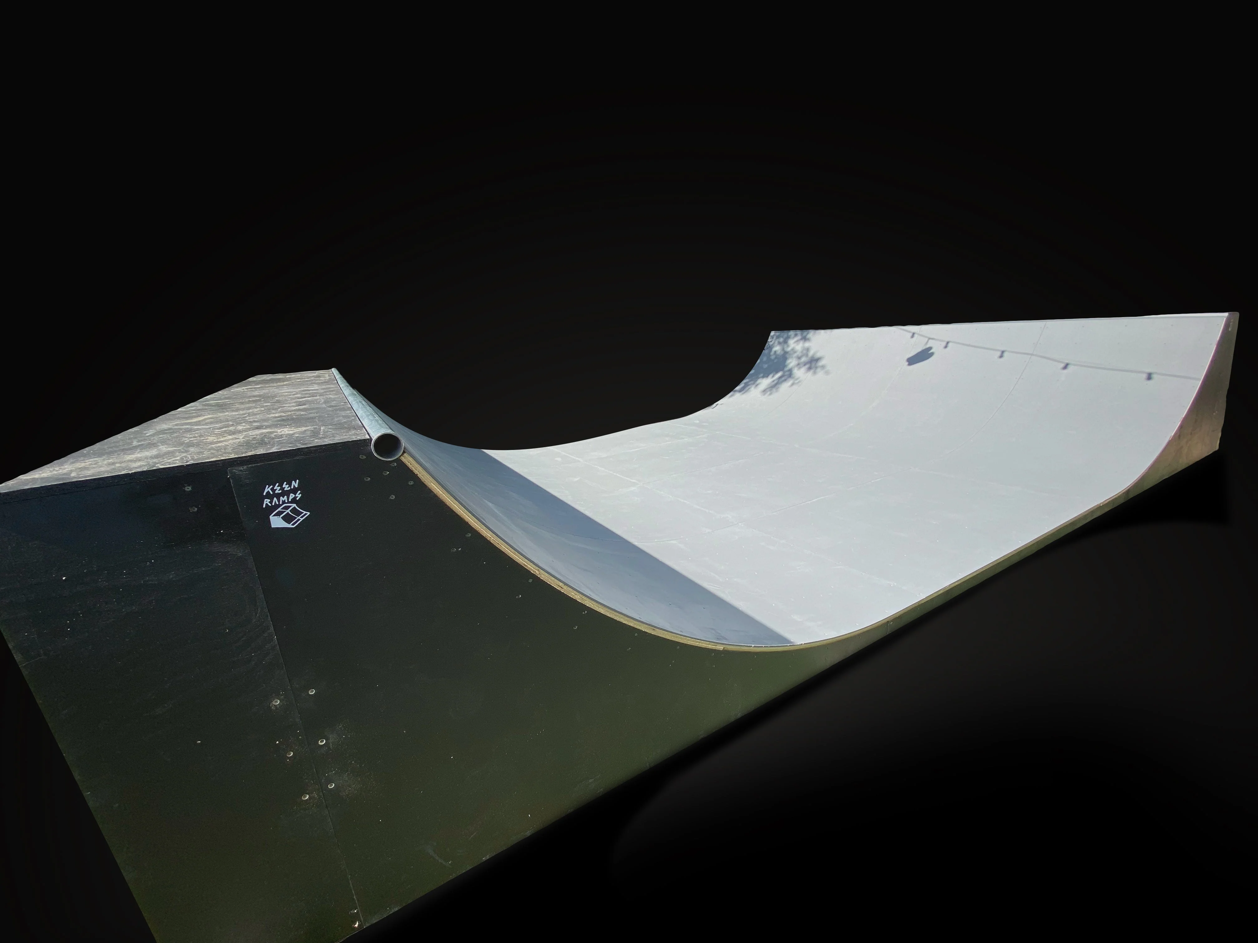 Keen Ramps 4' x 16' Mini Half Pipe - Image 4