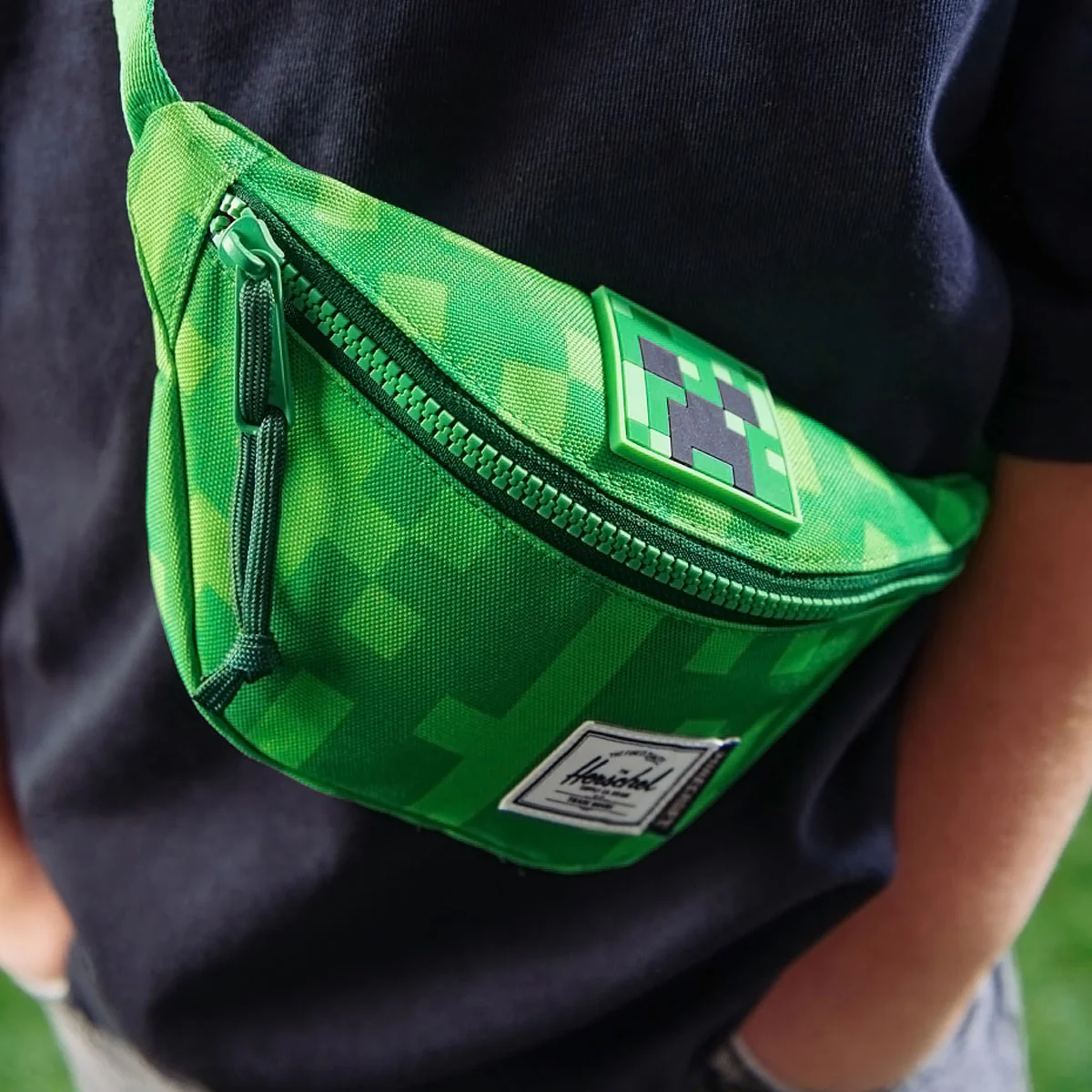 Herschel Supply x Minecraft Heritage Little Hip Pack - Creeper - Image 4