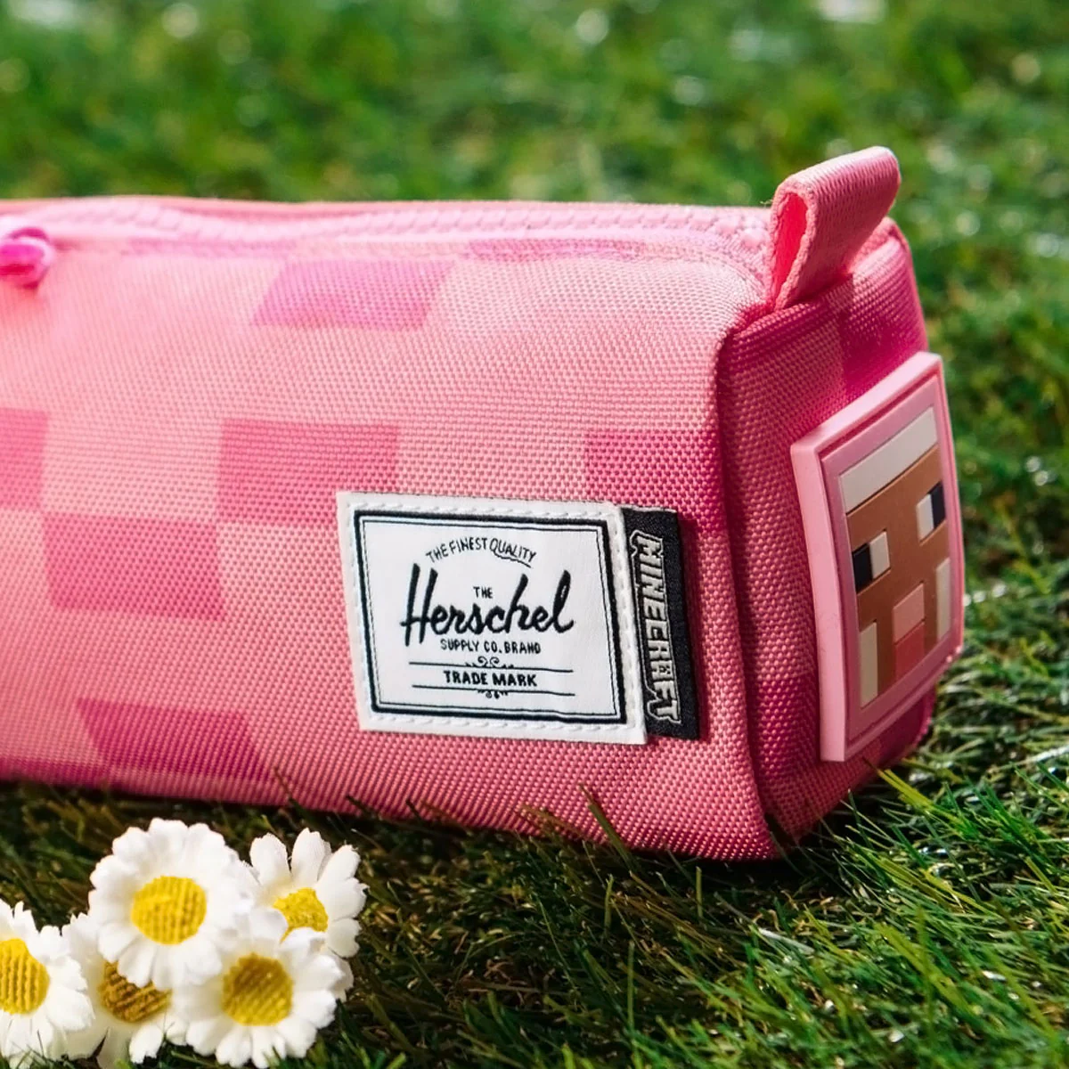 Herschel Supply x Minecraft Settlement Little Pencil Case - Pink Sheep - Image 4