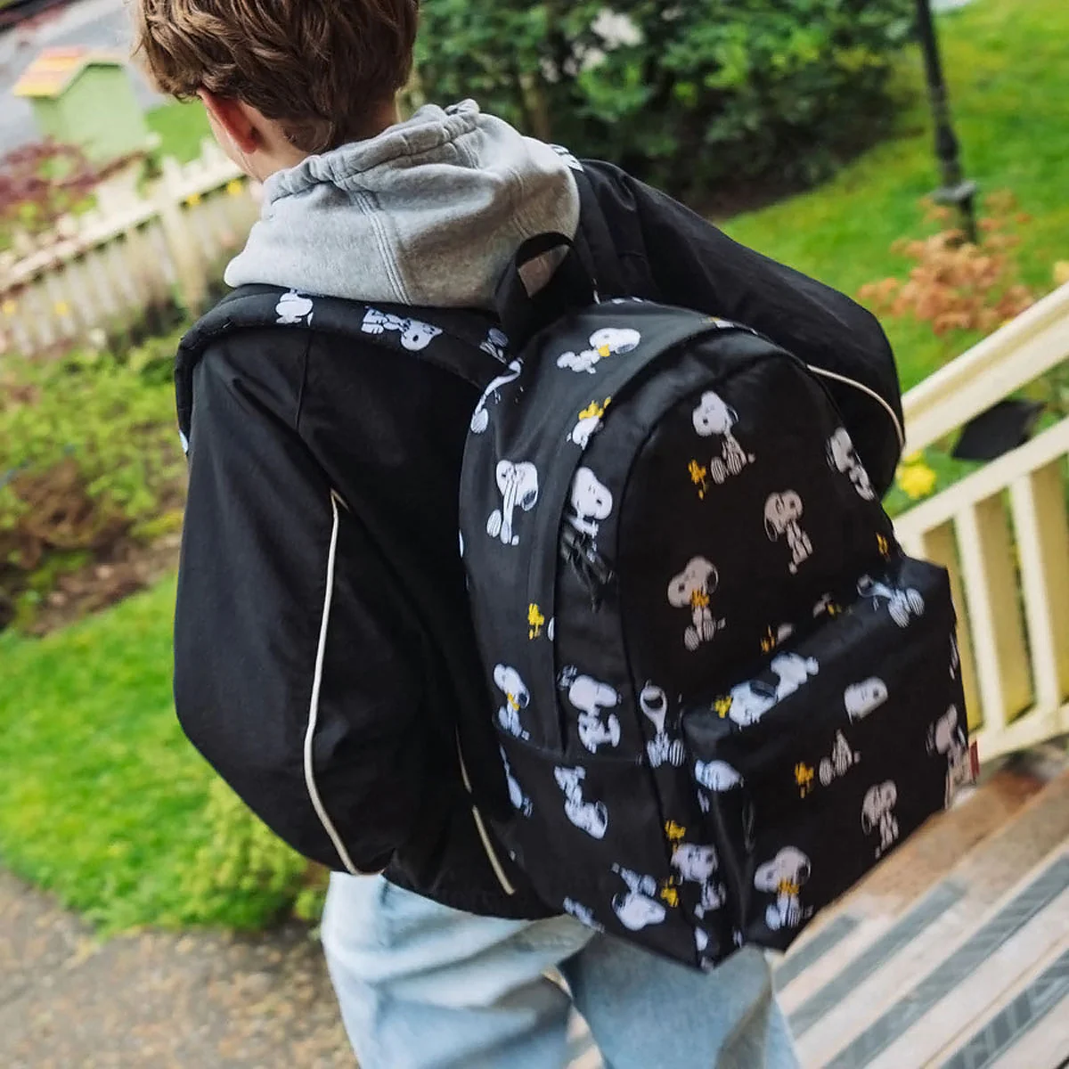 Herschel Supply x Peanuts Classic Backpack - Snoopy And Woodstock Black - Image 4