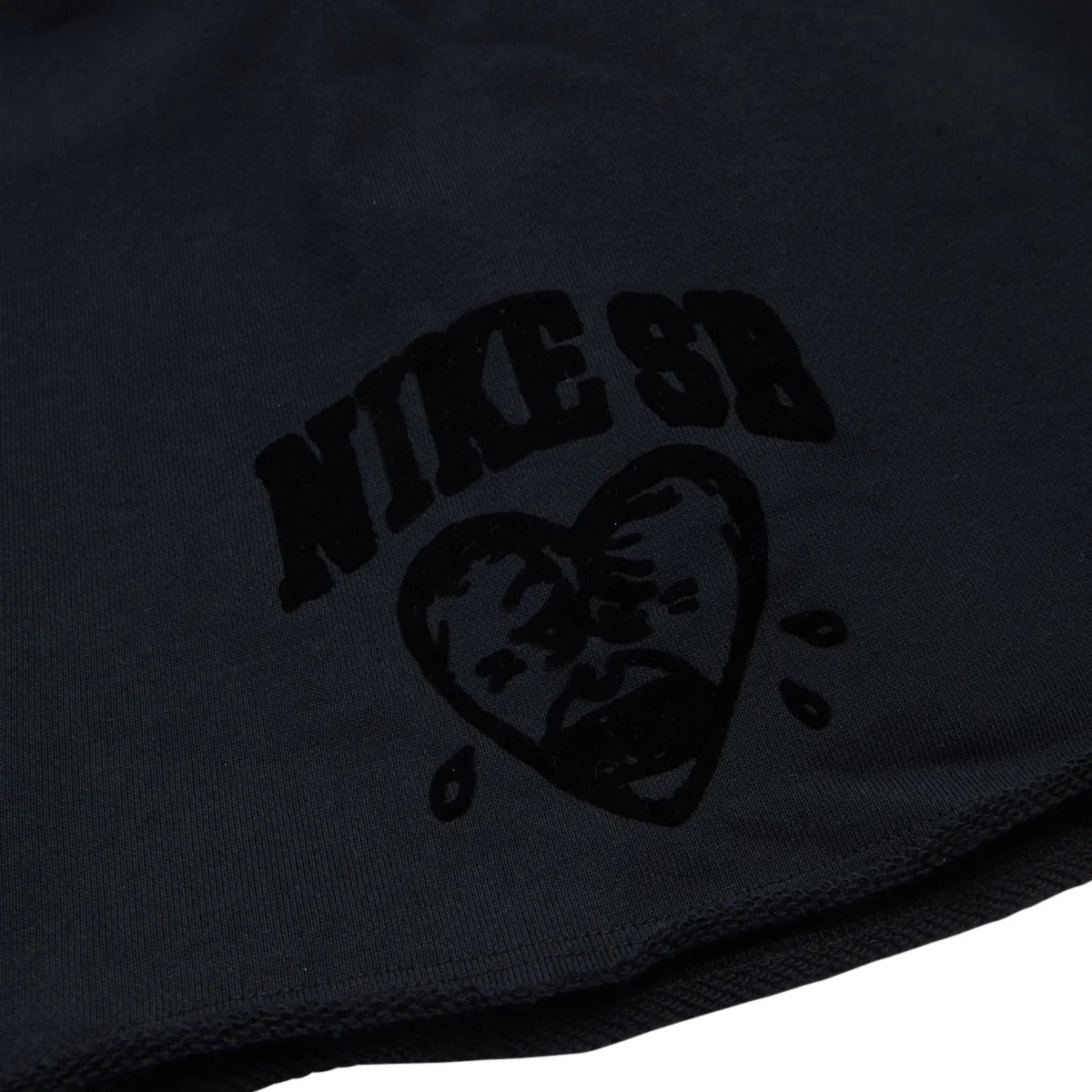 Nike SB GFX Fleece Shorts - Black/White - Image 4